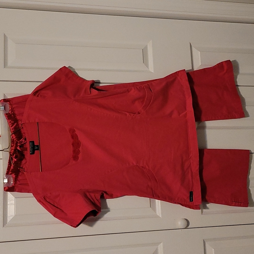 Scrub set